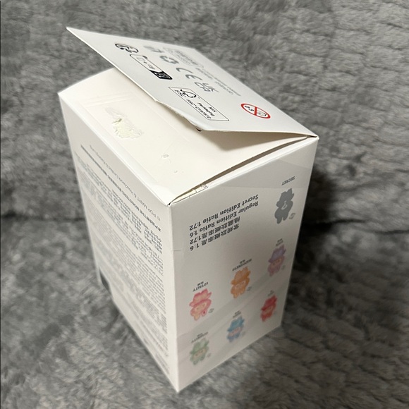 Big Into Energy Plush Pendant Loyalty - Picture 4 of 4